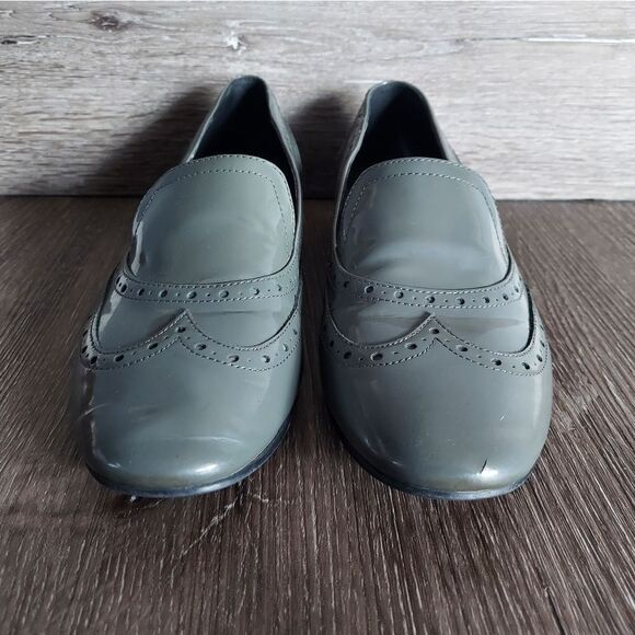 Ivanka Trump Women's 8.5M Loafers Patent Leather Slip On Flats Gray Shoes - Picture 2 of 10